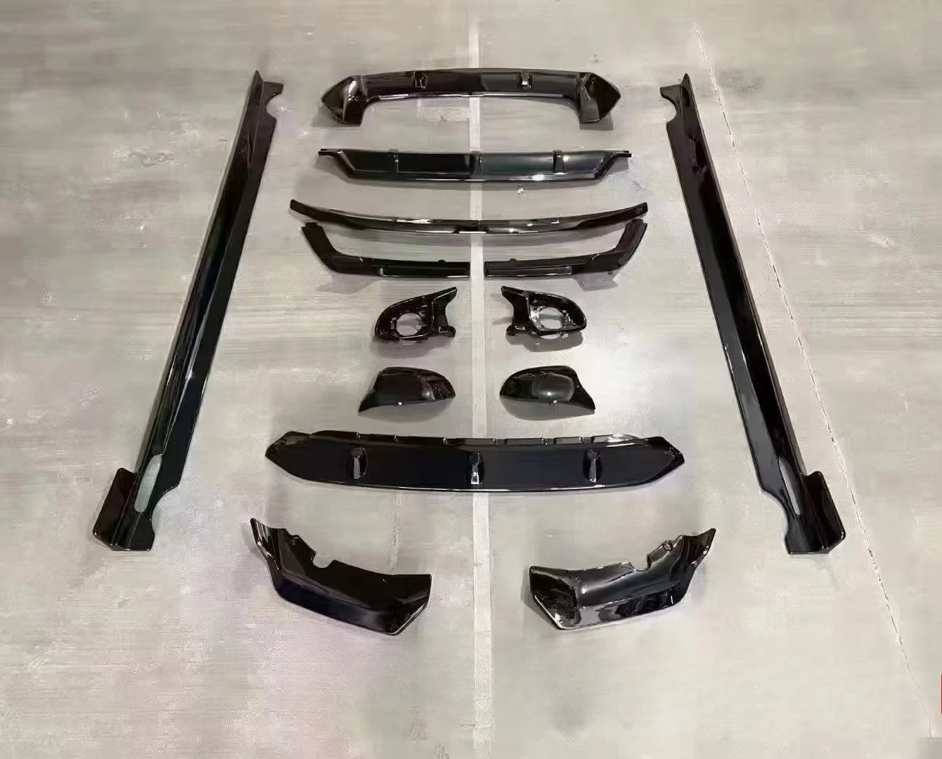 2018-2023 for X7 G07 New Body Kit with Front/Rear Bumpers Side Skirts Exhaust Lights-Bolt-On