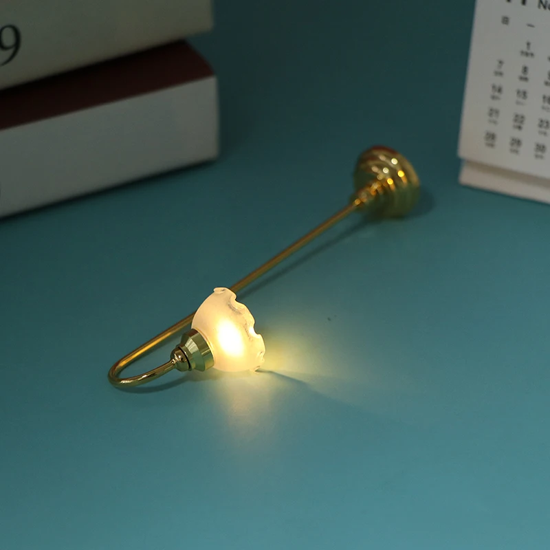 

1:12 Кукольный домик, миниатюрный цветок, торшер, светодиодный светильник на батарейках, мебельная игрушка