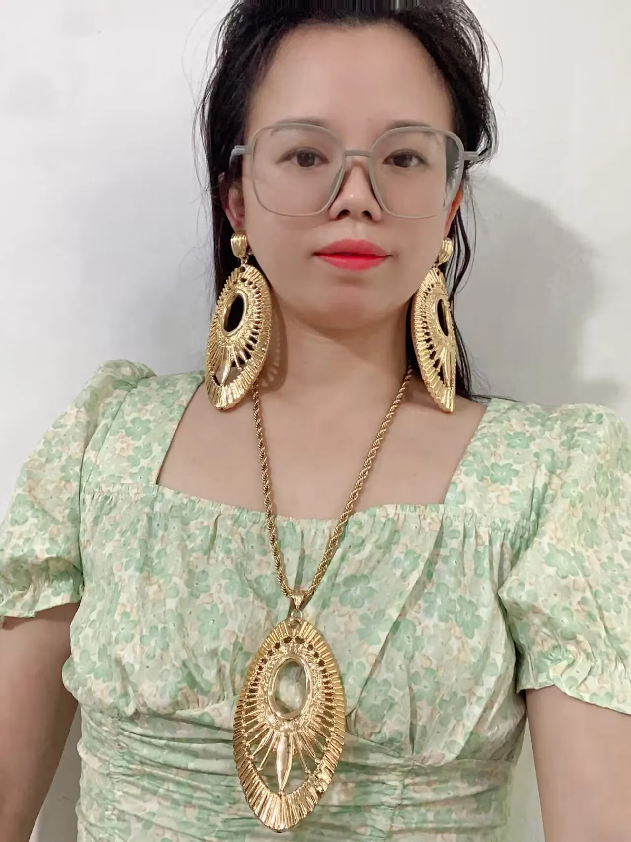 18K Vergoldetes Übergroßes Ohrringe- und Anhänger-Set Vintage Boho Hohlblatt Statement-Schmuck für Frauen im Afrikanischen Stil