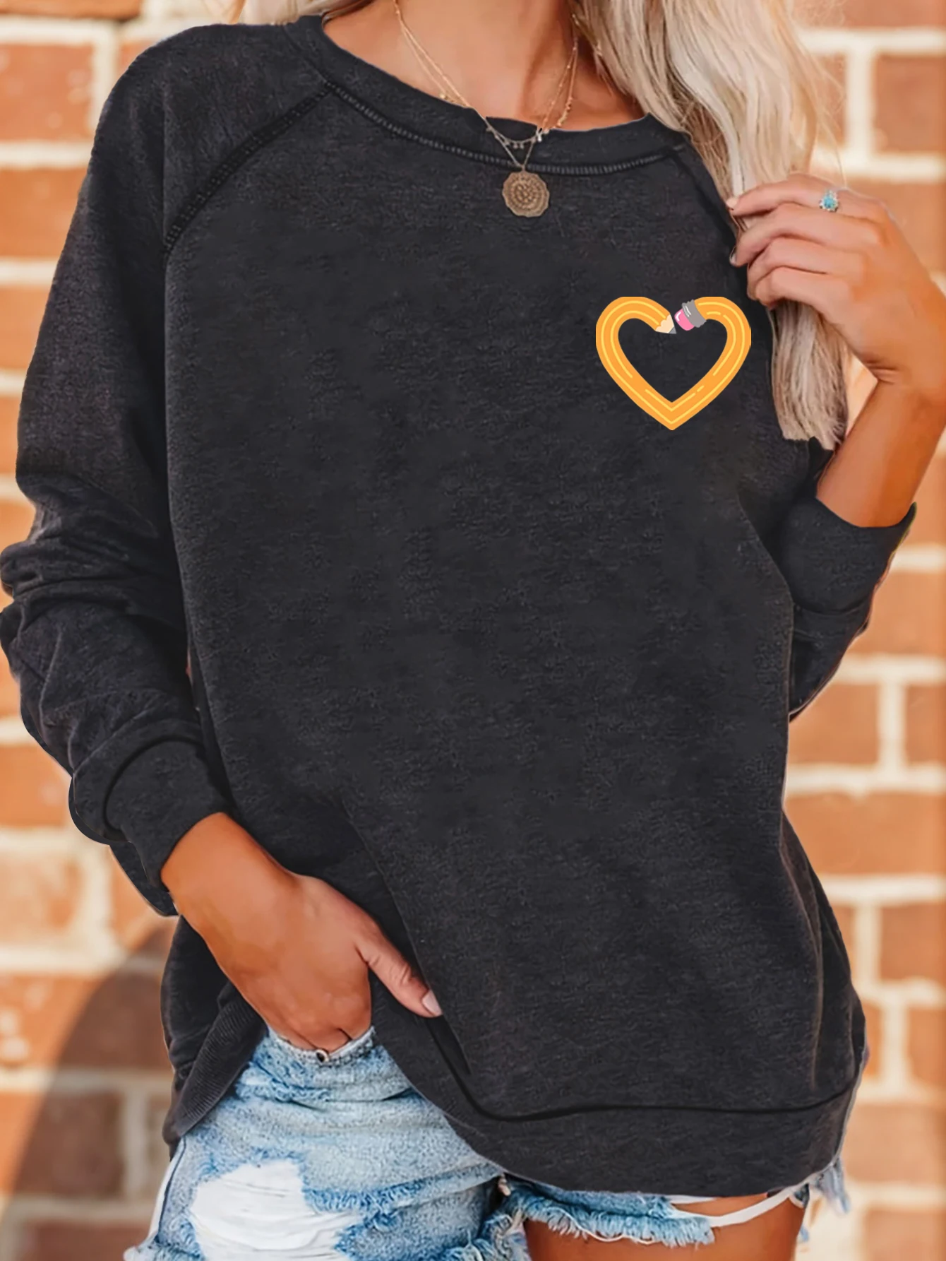 Fashion front and back printed letter love printed sweatshirt Long sleeve crew neck casual pullover fall and winter women's wear