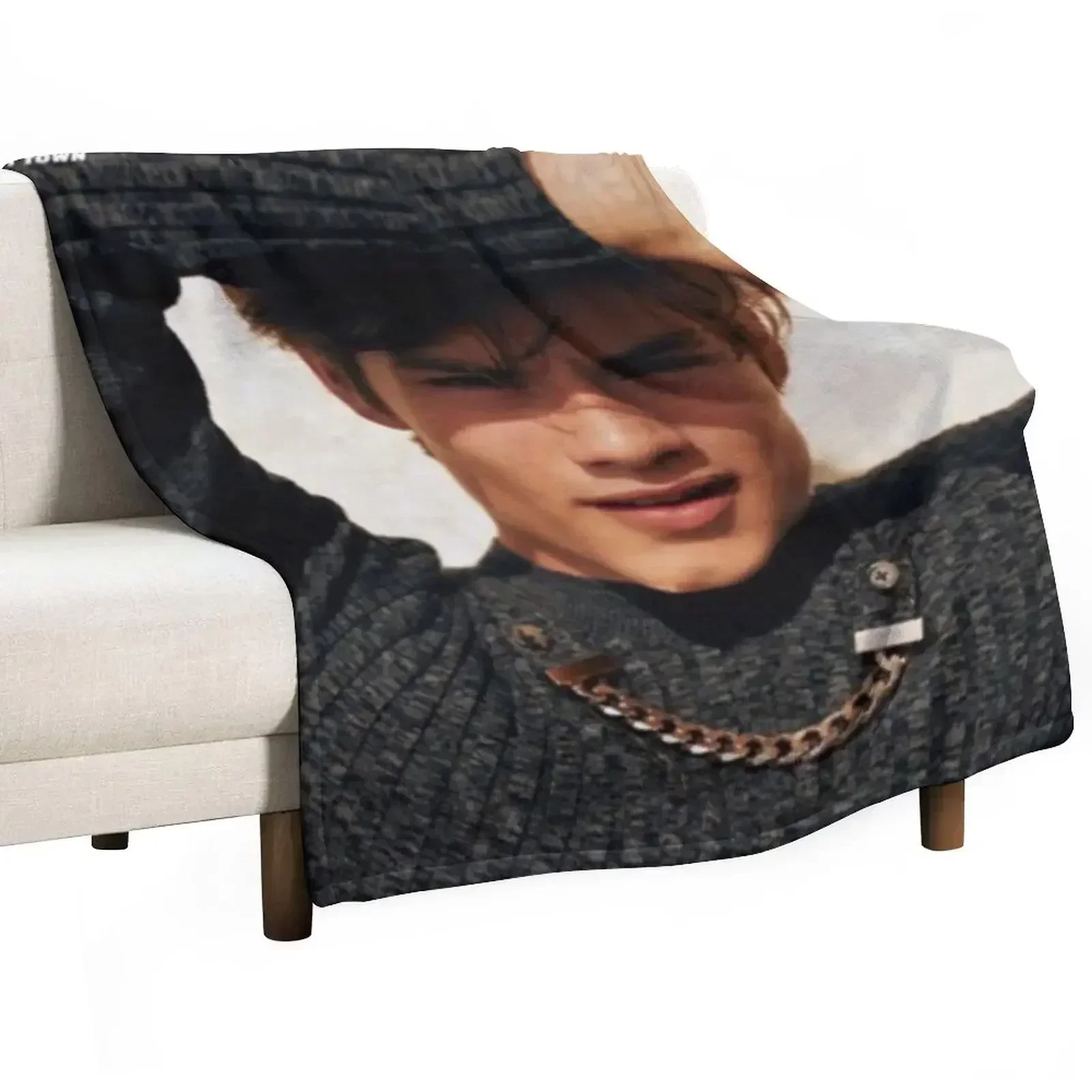 

2 Louis Partridge Modeling Pictures Throw Blanket Machine Washable Soft Warm Blanket