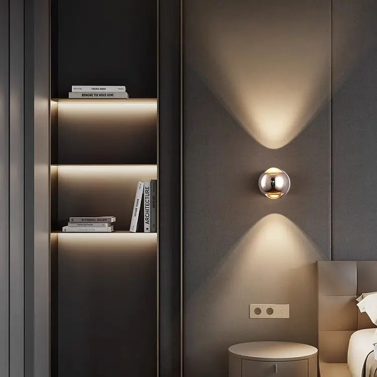 Italian Style Minimalist Aluminum Wall Lamp 360 Degree Rotating Bedside Light Modern Luxury