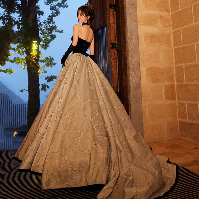 2025 Nuovo casual elegante abito da sera in velluto moda colletto a cuore sposa banchetto di nozze affascinante principessa abiti abito da ballo