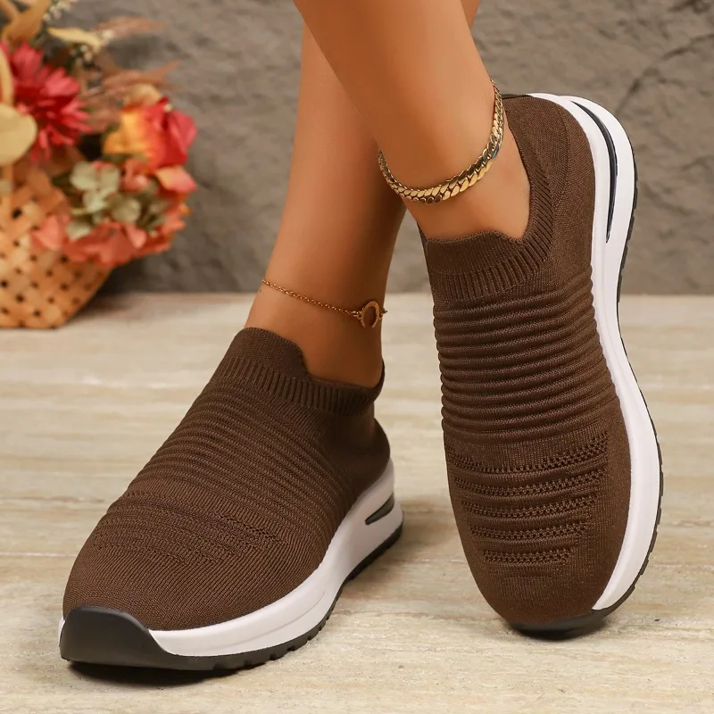 

2025 Новые повседневные и удобные сетчатые дышащие кроссовки Новые вязаные кроссовки на плоской подошве с круглым носком и глубоким вырезом на осень Женская Обувь
