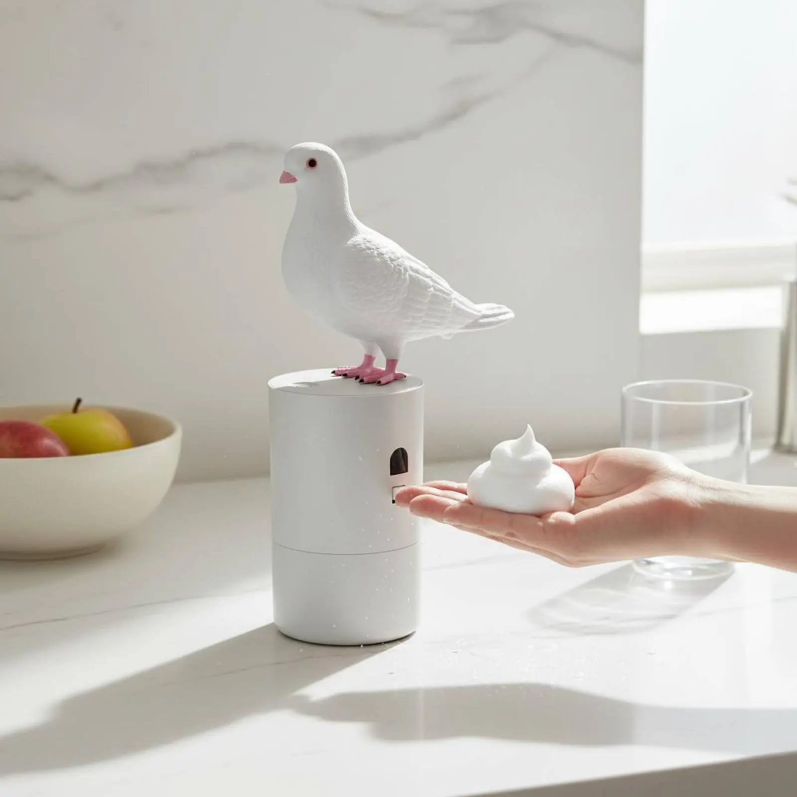 

Автоматический дозатор пены для мыла на батарейках Pigeon для детей и кухни