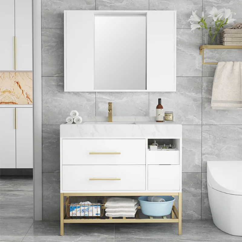 

Комбинация ванной комнаты из массива дерева, зеркальный шкаф от пола до потолка, унитаз, умывальник, умный круглый зеркальный умывальник