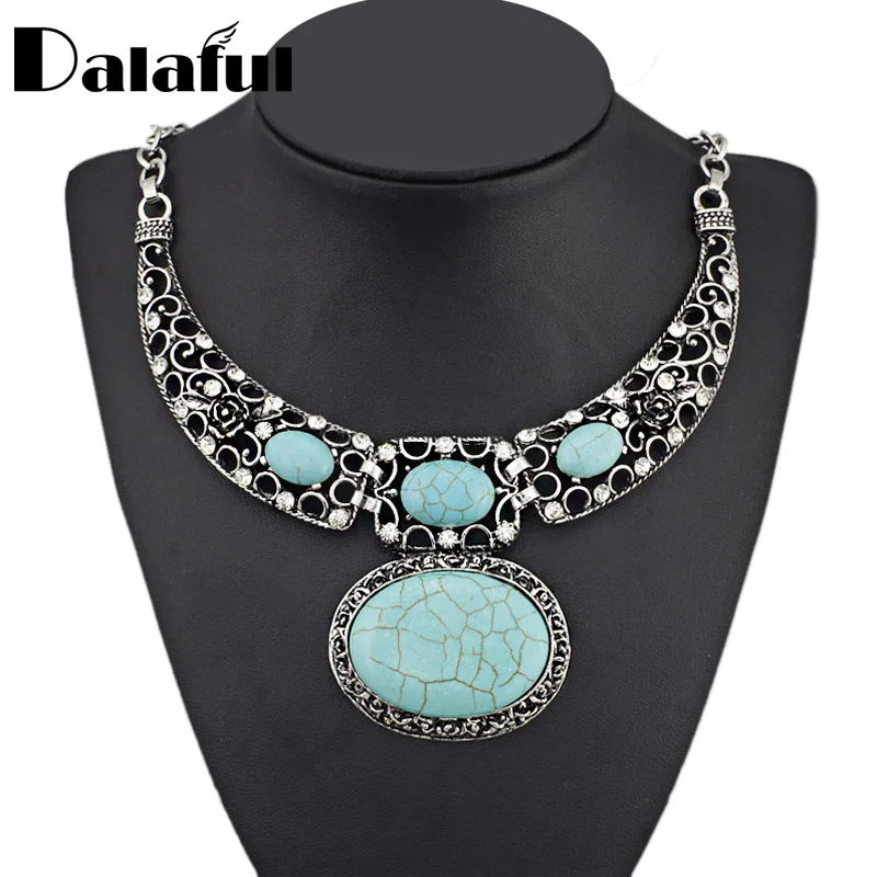 Elegant Retro Hollow Out Carved Flower Oval Created Crystal Antique Pendant Necklace Women's Jewelry X572