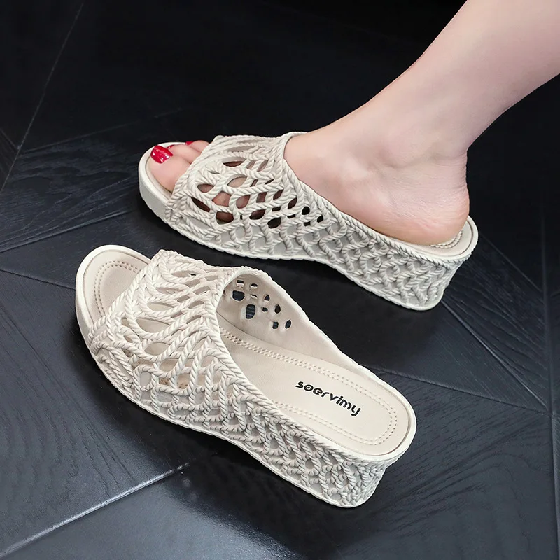 Women's Wedges Hollow Out Peep Toe Slippers 2025 Summer New Thick Sole Non Slip Home Slipper Outdoor Beach sandalias de mujer
