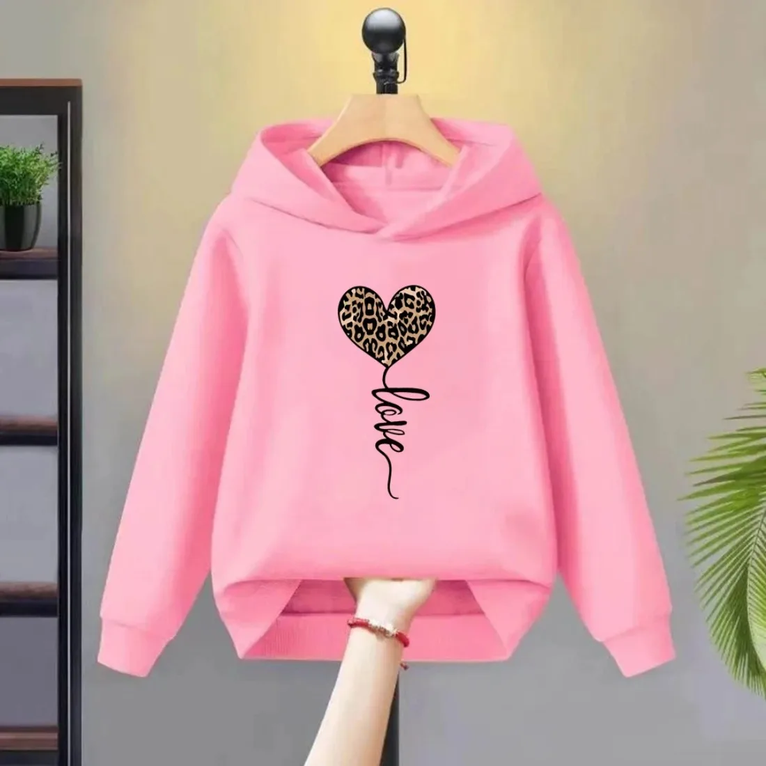 Children's Round Neck Hooded Sweatshirt Loose Comfortable Casual Stylish Outdoor Sports Heart-shaped Printed Long Sleeved