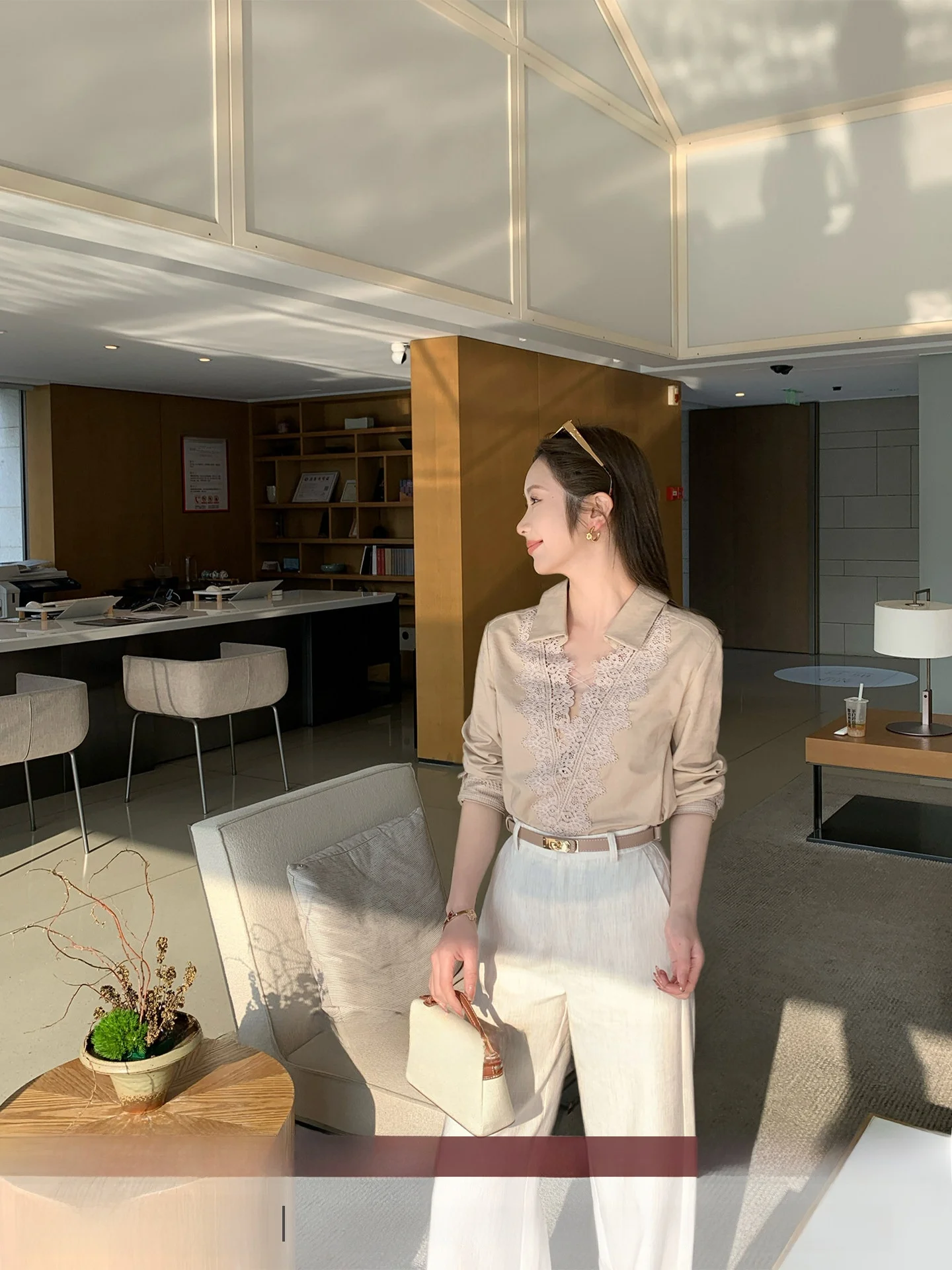 

Khaki Lace Splice Linen Shirt Women's Commute Style Short Length Flip Collar Long Sleeve Cotton 70% Linen 30% Blend Spring 2026