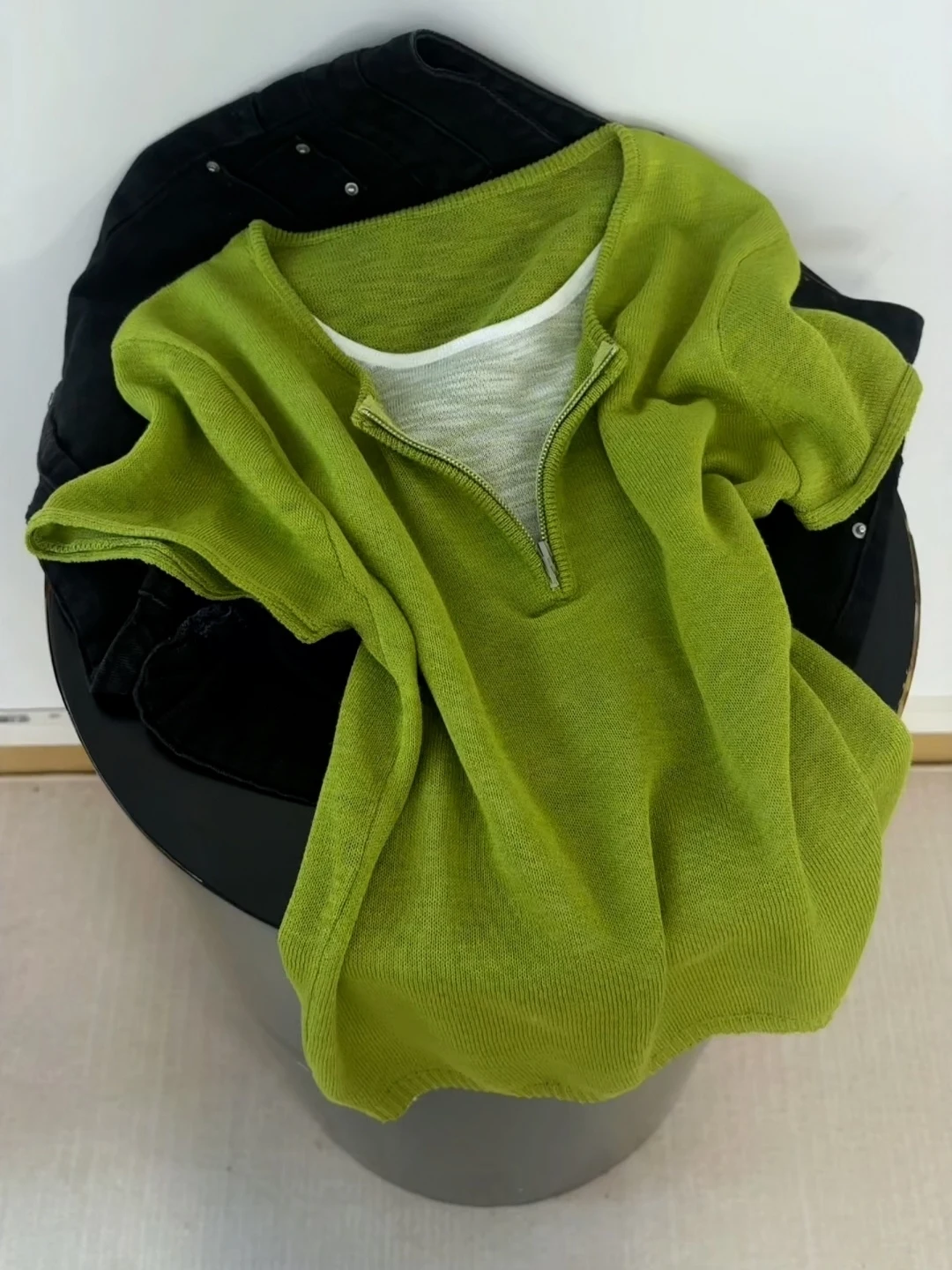 

Loose Fit Green Knitted Short Sleeve Top for plus Size Women Summer New Style Slimming Effectiveness Breathable Comfortable