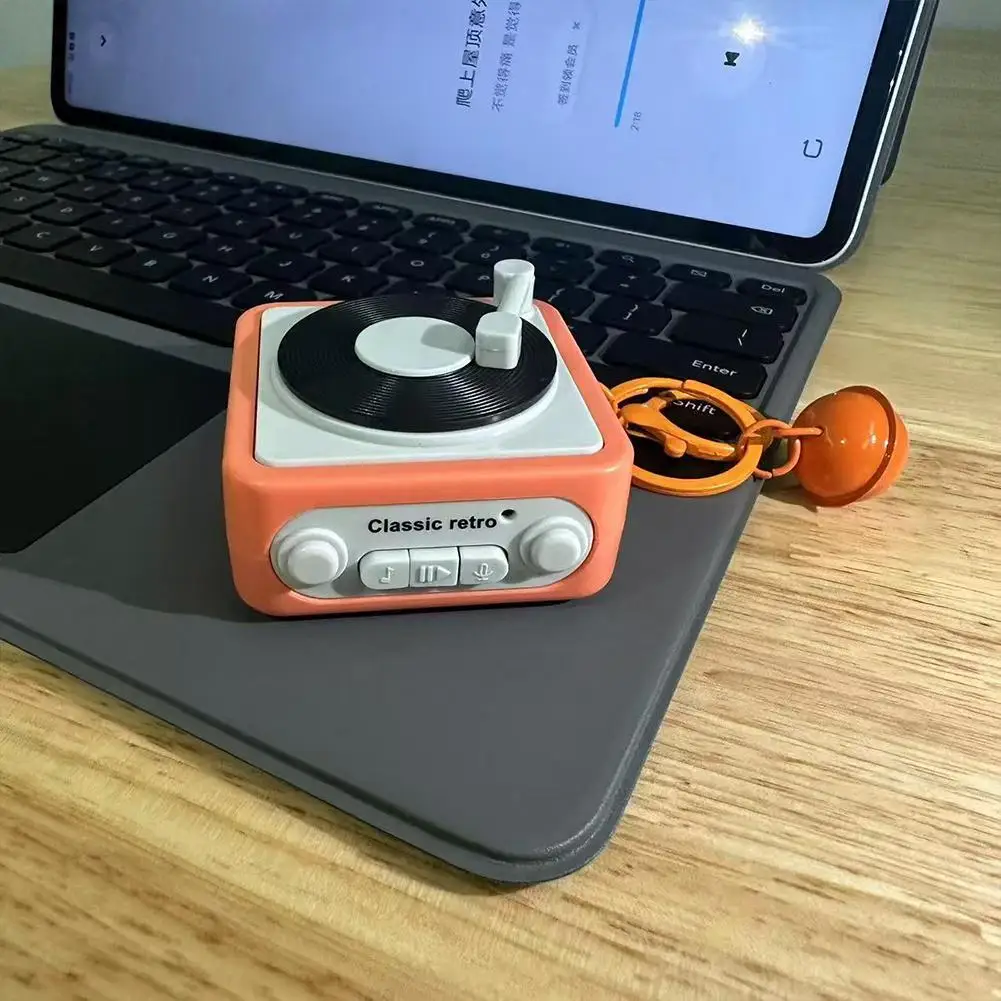 Record Player Recording Sound Keychain Phonograph Mini Ornament Recording Fun Decoration Desktop Music Cute Box M7G5