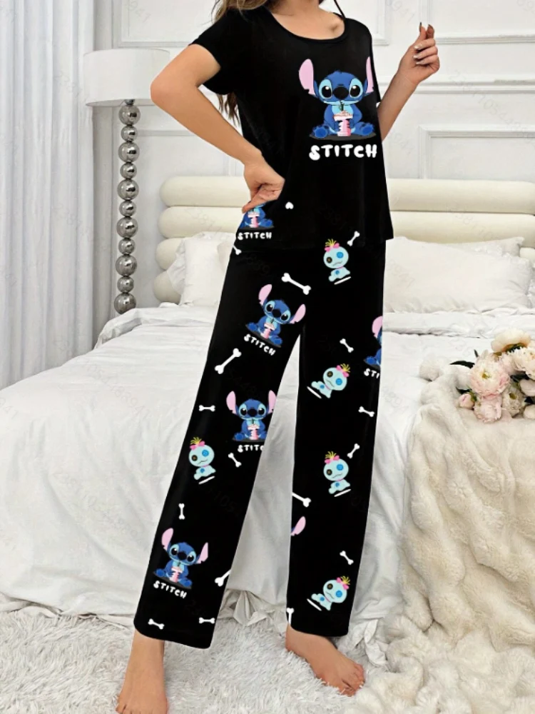 

Stitch lady black short-sleeved pajamas set, summer lightweight two-piece suit, suitable for home and outdoor leisure wear.
