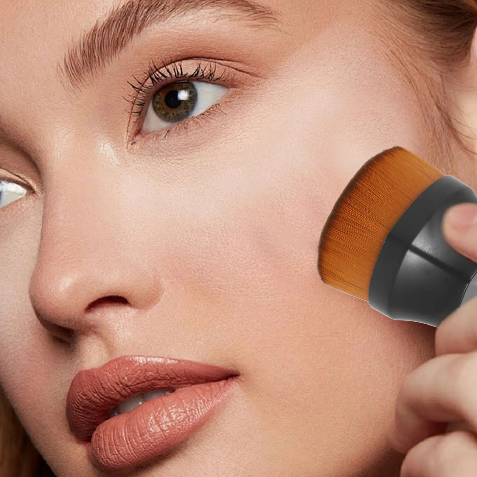 

Heart Shaped Makeup Portable Small Foundation Applicator Brush For Liquid Concealer Blush Facial Tool Fiber Bristles