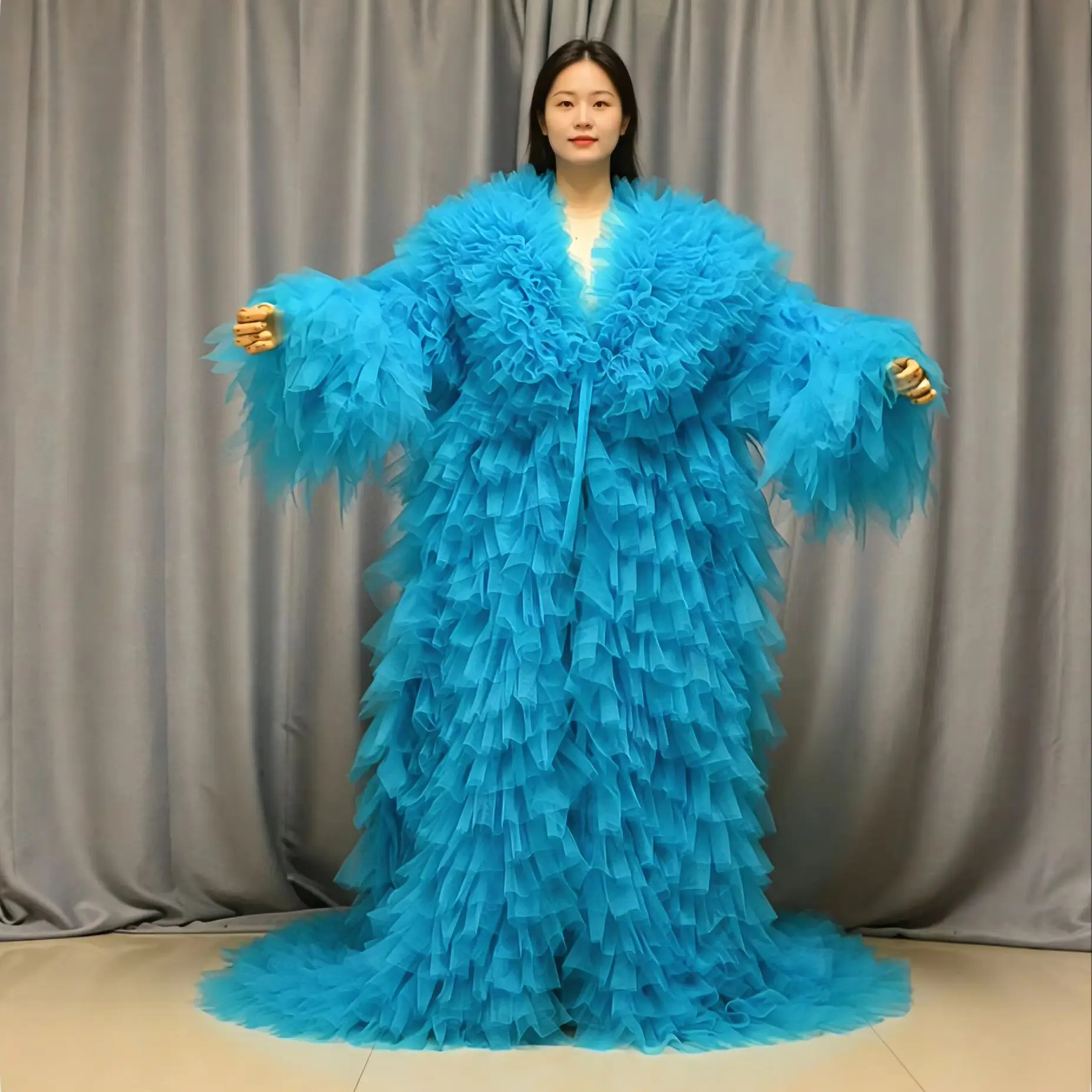 Fluffy Pleated Ruffled Long Sleeved Cloak Fluffy Tiered Tulle Long Women Jacket Lush Cape Vest Outfit Female Outwear Coat