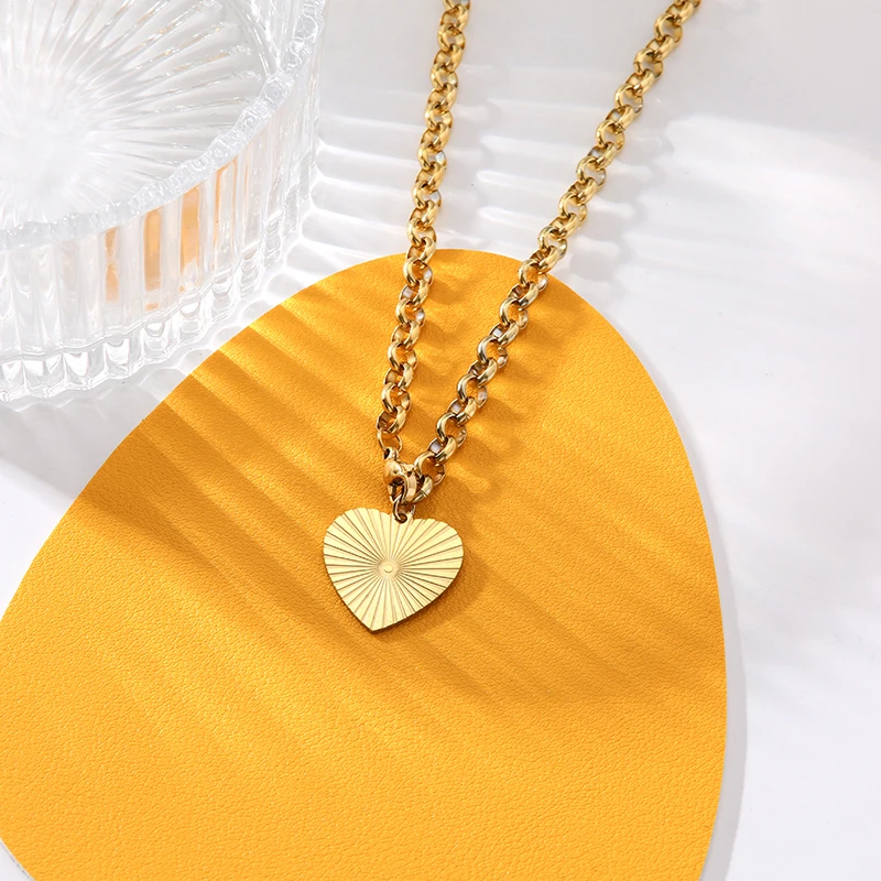 EILIECK 316L Stainless Steel Gold Color Heart Pendant Necklace Charm Metal Texture Waterproof Trendy Simple Jewelry For Women