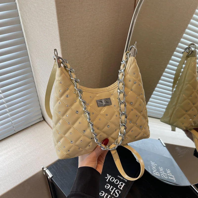 2025, neue Luxus-Diamant-Kettentasche – Nischendesign, modische, einfache High-Sense-Schulter-Achseltasche