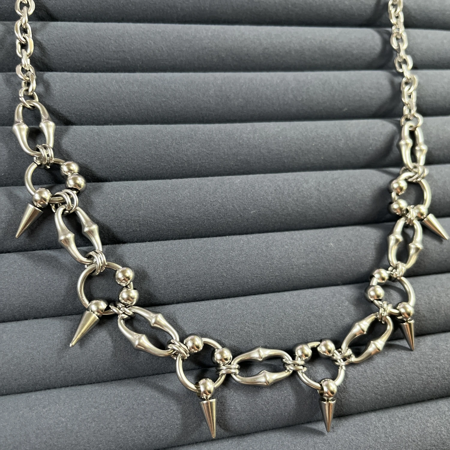 Punk Gothic Nieten-Halskette Vintage Choker Hip-Hop-Halskette für Party Geburtstag Männer Frauen Schmuck Geschenke