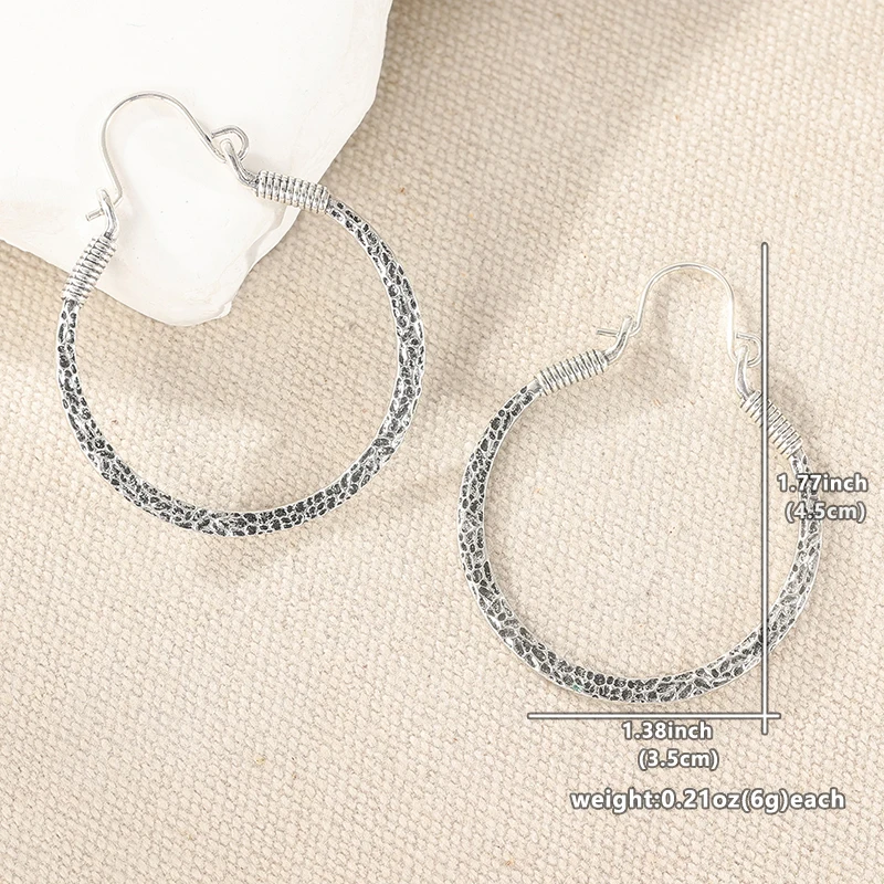 زوج واحد من الأقراط المستديرة الرجعية على الطراز العرقي، وإكسسوارات المجوهرات الإبداعية للمهرجانات والحفلات، والأقراط القبلية