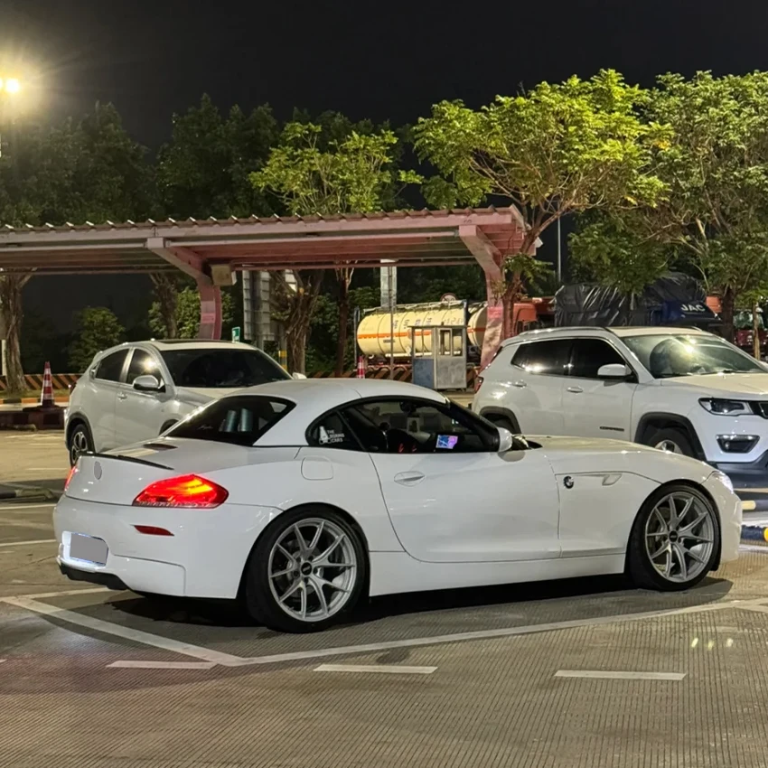 لسيارات BMW 2009-2016 Z4 E89 قابلة للتحويل كوبيه ألياف الكربون غطاء صندوق السيارة الخلفي أجنحة سبويلر للسيارة FRP ضبط الملحقات الخارجية