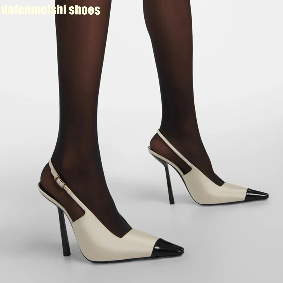 

Туфли женские на высоком каблуке, атласная ткань, квадратный носок, металлический тонкий каблук, ремешок сзади, сандалии с ремешком на пятке, модные, черные/белые, 2024