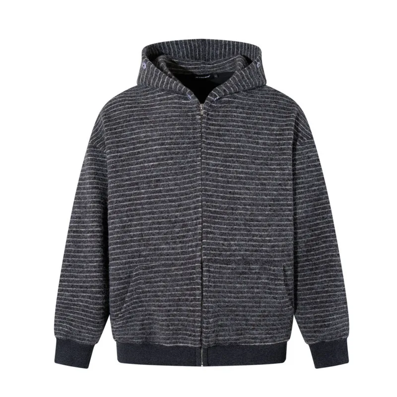 سترة زوجين فضفاضة غير رسمية لخريف وشتاء 2025 سترة أمريكية كلاسيكية قابلة للفصل بياقة كبيرة من الفرو سترة بقلنسوة مخططة