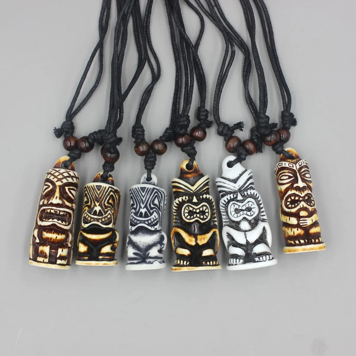 12pcs/Lot Hawaiian Tiki totem Necklaces for Men Women imitation Yak bone Carved NZ Maori Totem Pendant Necklaces Amulet Jewelry