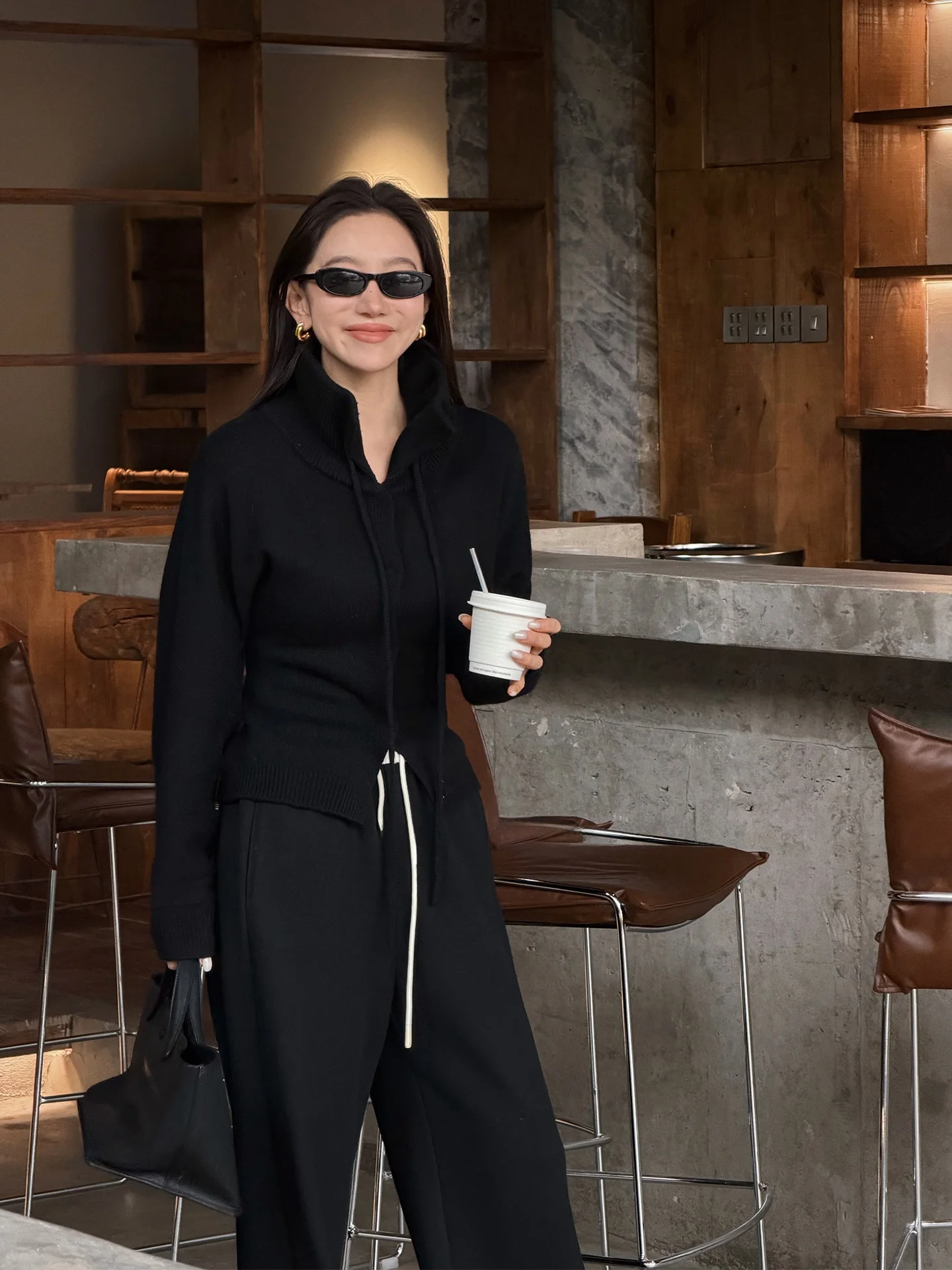 

LiHuiEr Moonfall Melody Bla High-End Wool Knitted Sweater Women's Faionable Stand Collar Sweater Casual Loose Fit Knitted