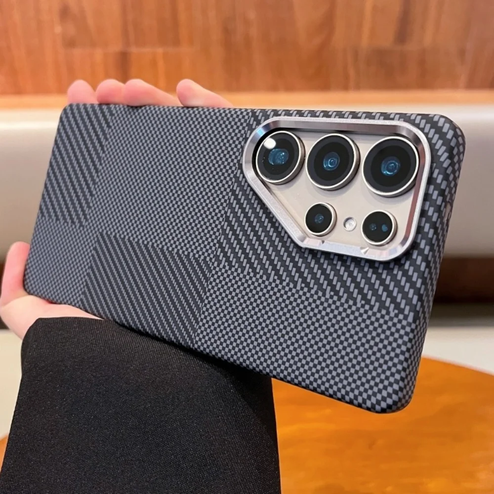 Luxuriöse MagSafe Carbonfaser-Textur-Hülle für Samsung S25 S24 S26 Ultra mit kabellosem Laden, stoßfester Hartcover-Schutzhülle aus Legierung mit Linsenschutz – Detail 8