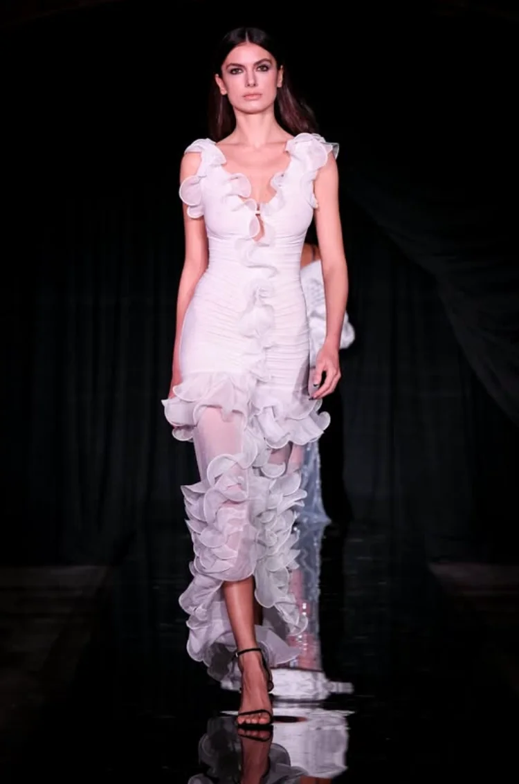 High Couture Prom Dresses Sheer V Neck Custom Made Evening Gowns Sleeveless New White Maxi Dress Wemen Ruffled Transparent