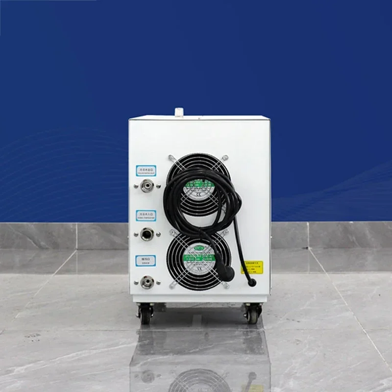 เครื่องทําน้ําเย็นอุตสาหกรรมขนาดเล็กแนวนอน การไหลเวียนของน้ําอุณหภูมิต่ํา เครื่องทําน้ําเย็นน้ําเย็นอย่างรวดเร็ว เครื่องทําน้ําแข็ง