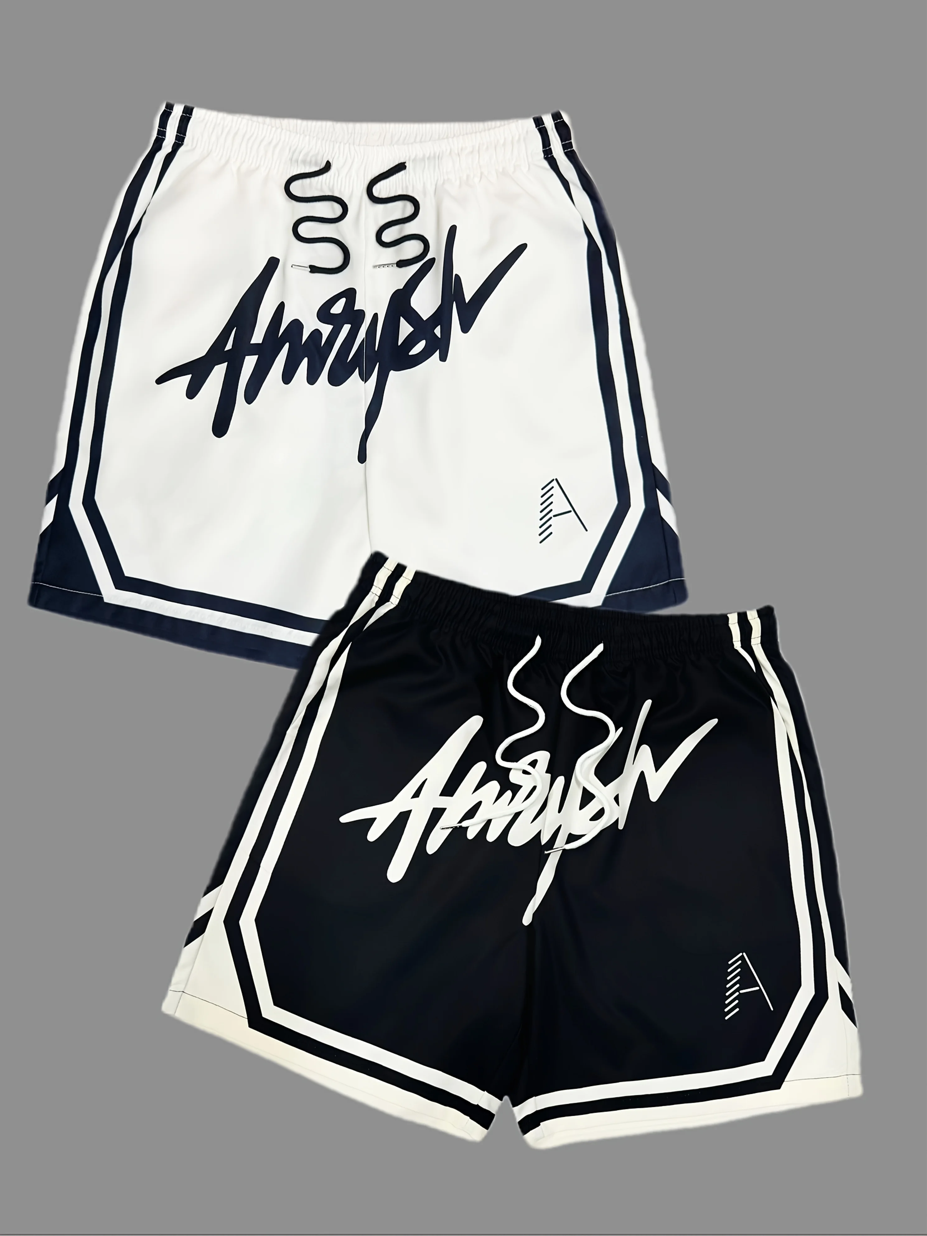 

The 2025 summer new best-selling men's shorts for running basketball and sweat personalized luxury breathable casual pants