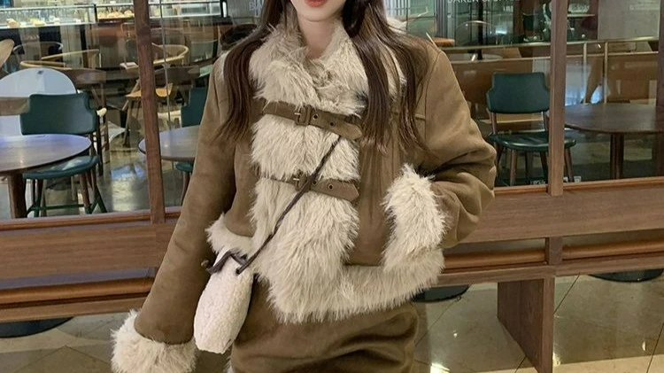 

Women's Spliced Long Sleeved Jacket Autumn and Winter Bag Hip Skirt Short Skirt Two-piece Set