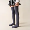 gris oscuro