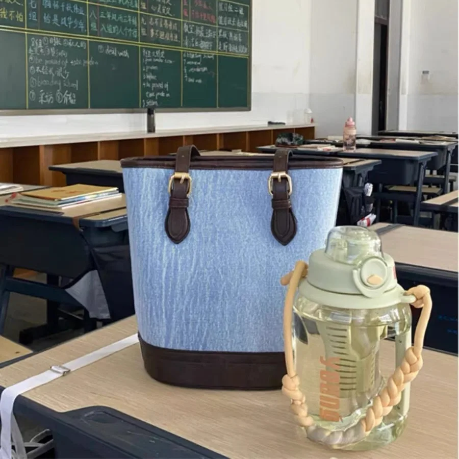 

High -Quality, Large -Capacity Shoulder Bucket Bag New Denim Cloth Hand Tito Specialty Commuting Underarms Under The Armpits