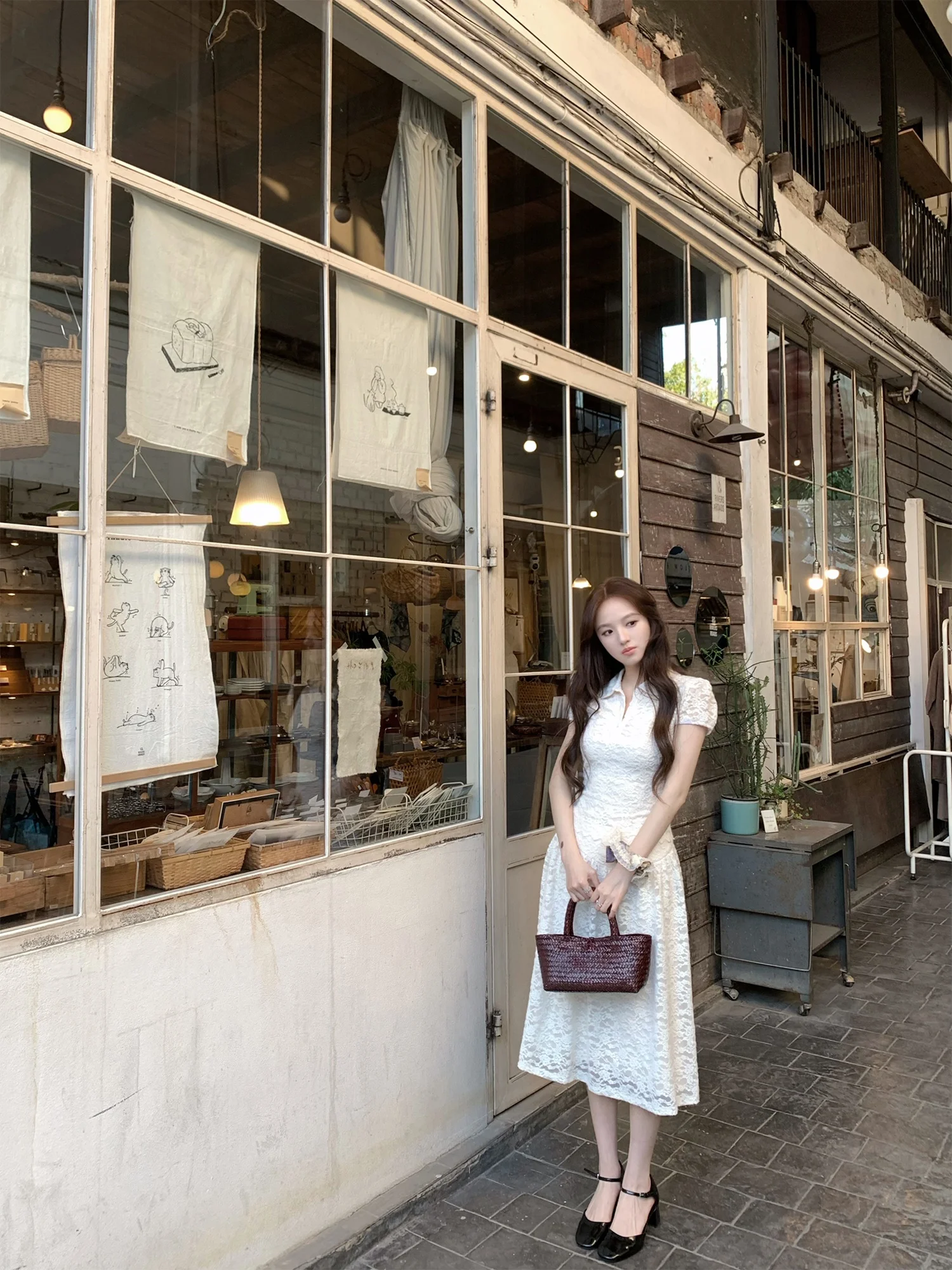 

Вязаный кружевной комплект Neurcz из двух предметов: женская облегающая юбка макси с высокой талией и повседневная футболка с коротким рукавом. Весенняя мода.