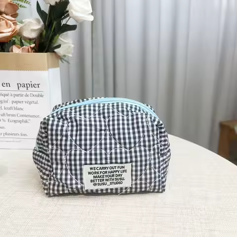 Classic Plaid Cosmetic Bag Portable Large Capacity Handheld Toiletry Bag for Travel with Storage Grid Pattern