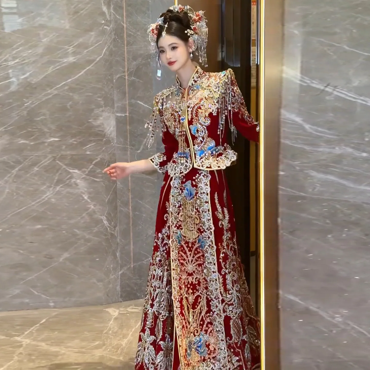 

Velvet Xiuhe Wedding Clothing 2025 New Bridal Wedding Dress Chinese Tang Suit Large Size Bridal Gowns