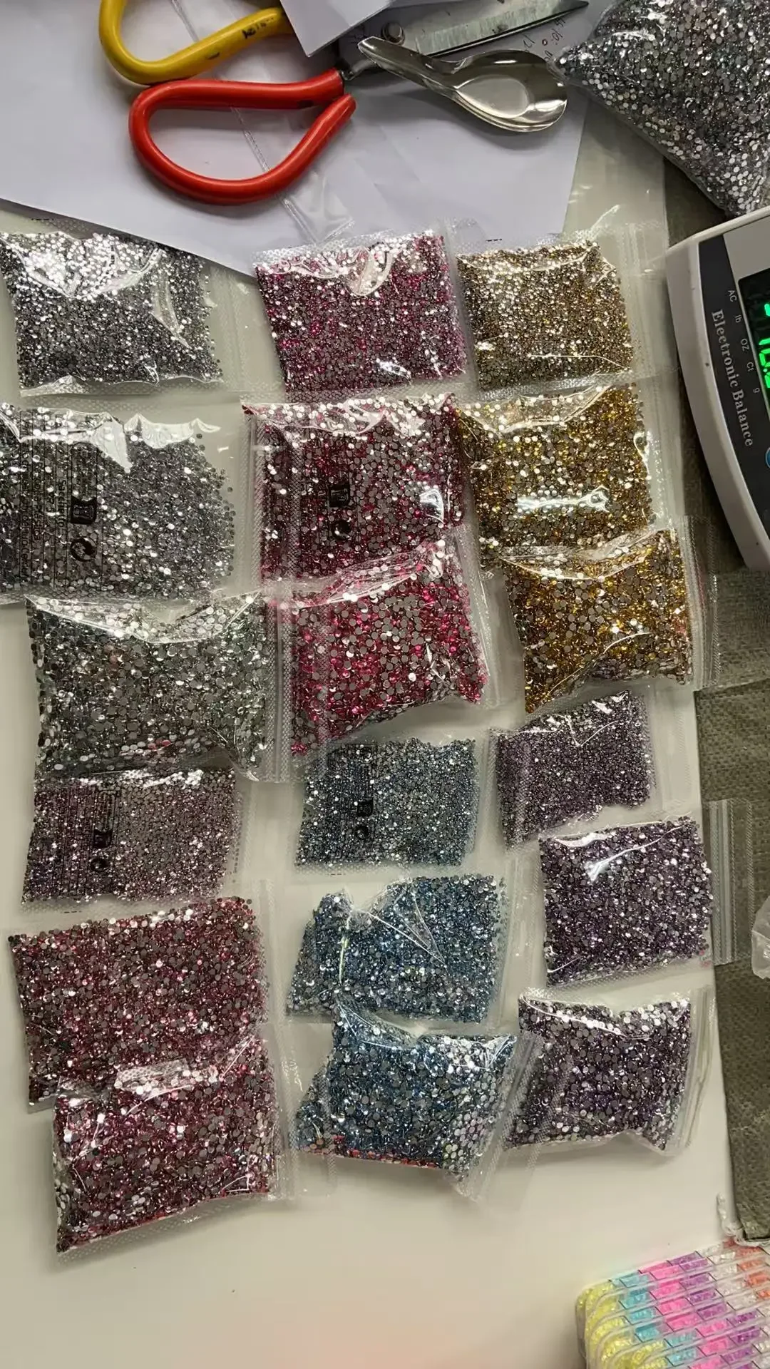 

Flat Back Rhinestones Flat Bottom Rhinestones for Nail Art Decoration Shiny Nail Art & Makeup Nail Supplies Jewelry Making Kit