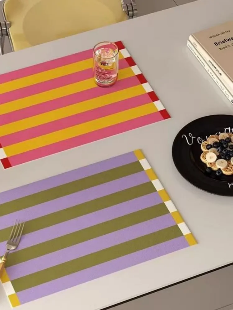 Memphis Nordic Dopamin-PVC-Tischset, wasserdichter Tischläufer, ölbeständig, leicht zu reinigen, Mädchen-Herz-Tisch, Nachahmung von Leinen, kleiner Ta