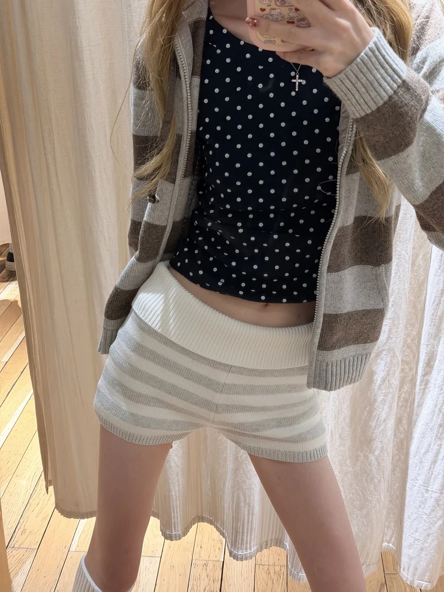 Short en tricot à rayures grises pour femme, taille élastique, pantalon court droit en coton, décontracté, doux, sous-vêtements pour la maison, printemps