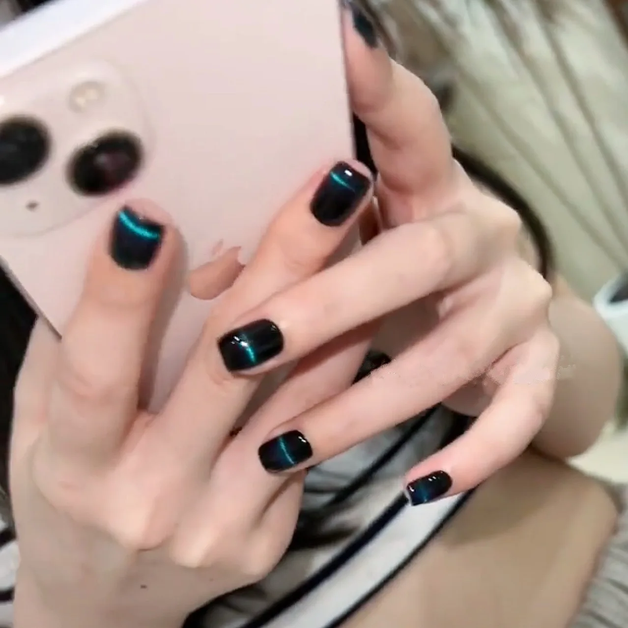 

24PCS Cool Girl Blue Line Cat's Eye Black Fake Nails With Design Finished Glitter Aurora False Nails Press on Nail Tips Wearable