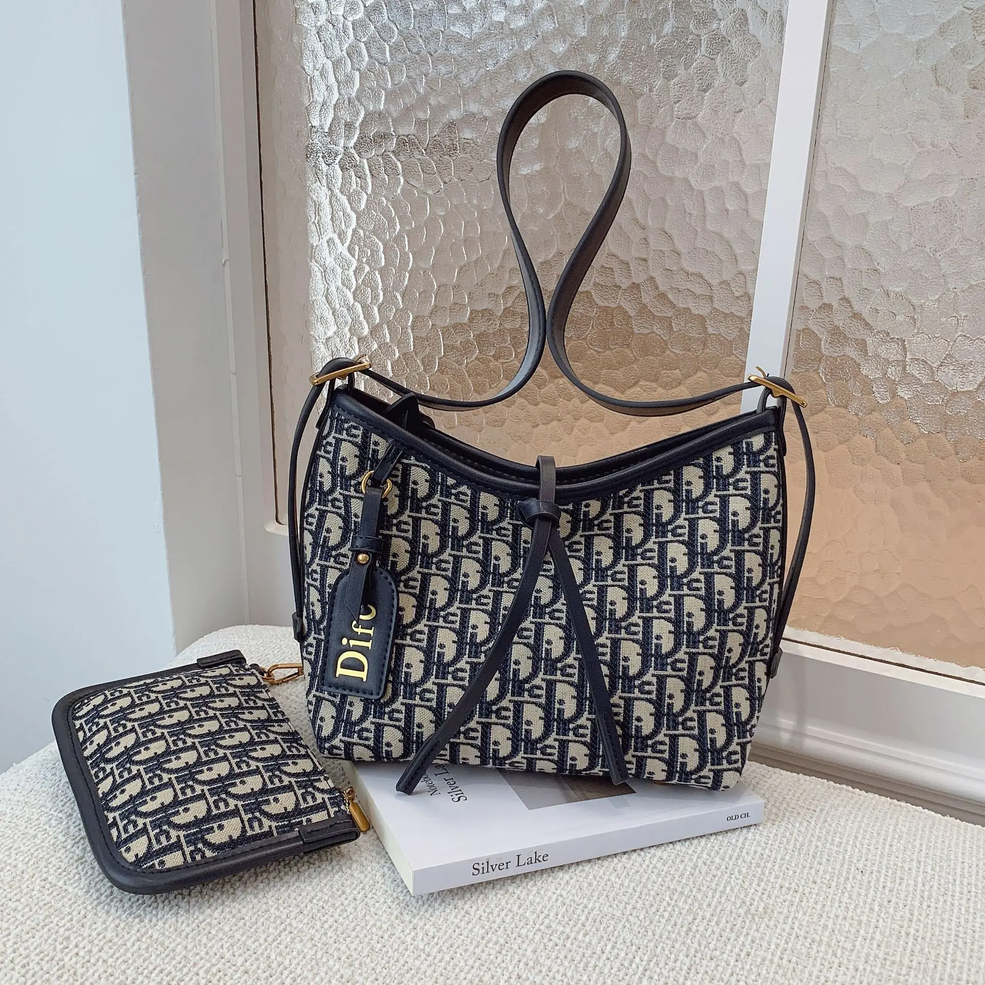 Tas Selempang Kanvas Monogram  - Luxury Bags Goyard ulasan dan harga