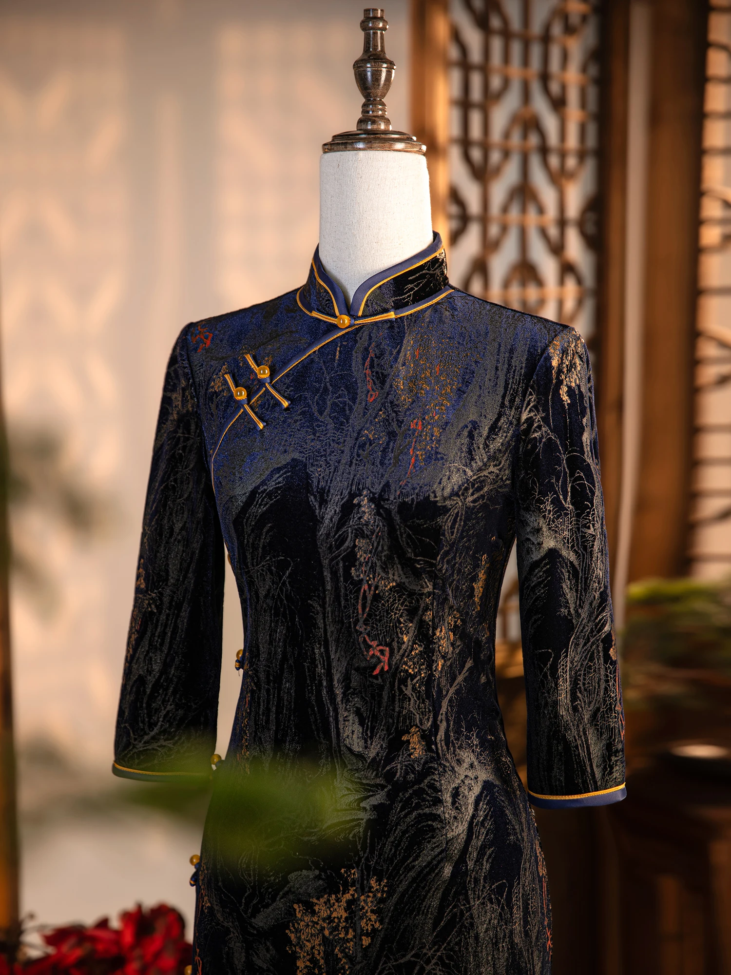 

Deep Blue Dr with Diamond Velvet Floral Embroidery Long Sves Women's Faion Retro Sle Mid-Length Gown