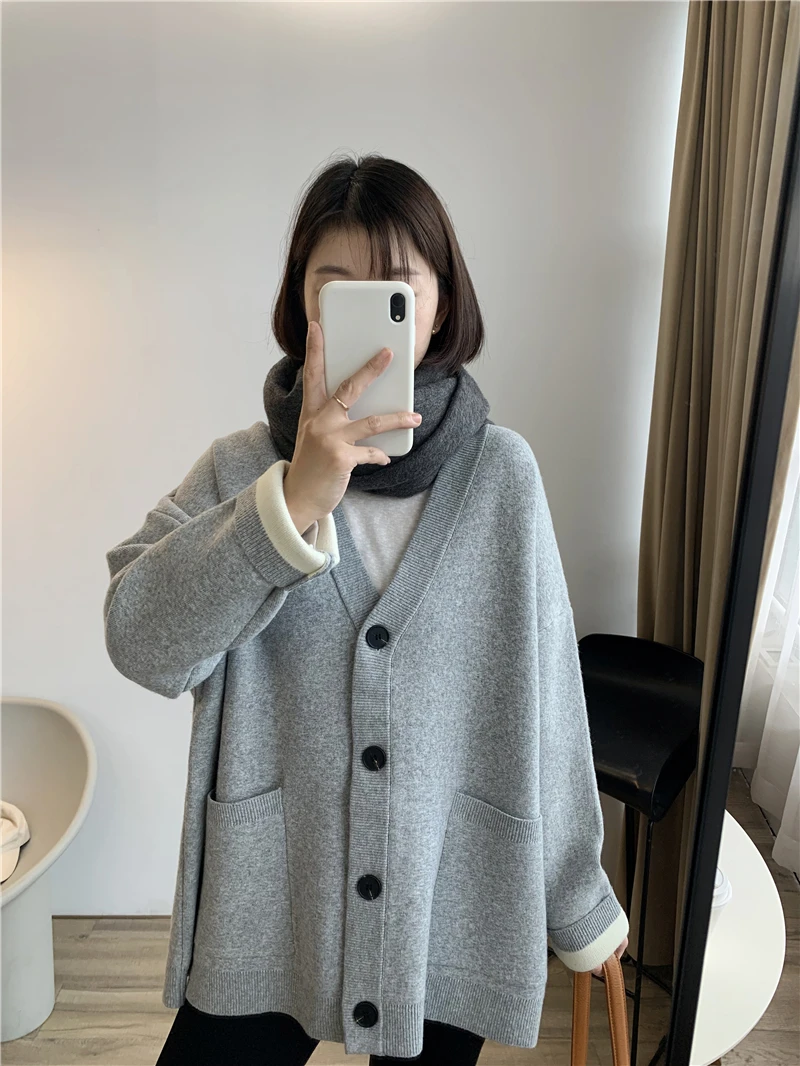 

Мягкий свободный кардиган-свитер для женщин, вязаная верхняя одежда на осень-зиму, с V-образным вырезом, длинными рукавами