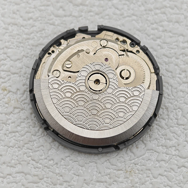 Modello di piccione Oscillante personalizzato NH35 Movimenti dell'orologio Rotori del peso Adatto ai movimenti NH34 NH35 NH36 Sostituisci le parti compatibili