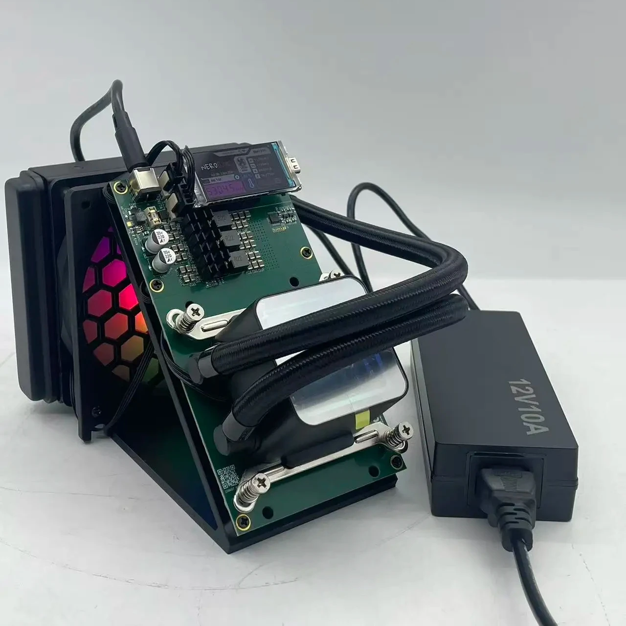 NerdQaxe++ 4.8TH/s Bitcoin Miner refrigerado a ar 4 unidades BM1370 |   2.4G WiFi Mineração Solo Eficiente SHA-256 ASIC