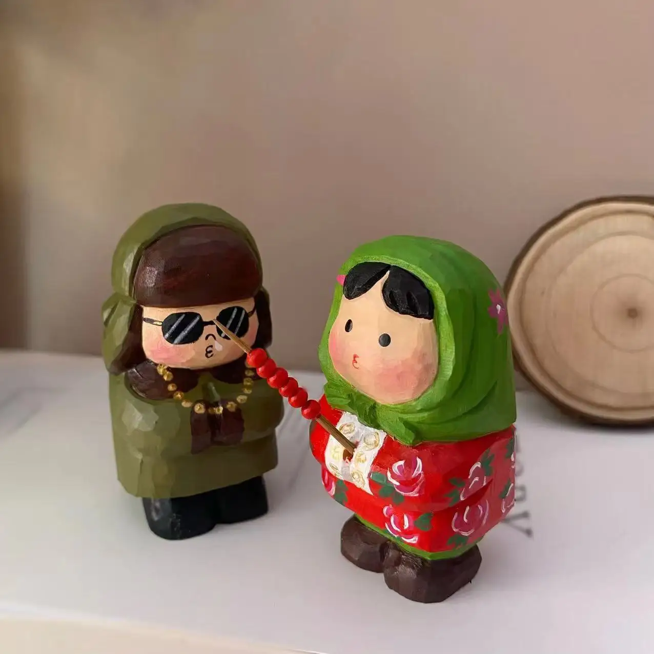 Hand‑carved wooden Northeast sugar‑coated haws desktop decoration souvenir