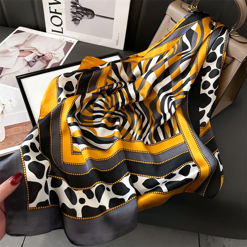 70X70cm Square Scarf Women Soft Silk Scarf Classic Leopard Print Scarf Kerchief Popular Silk Scarves Bandanna Suit Scarf Shawl