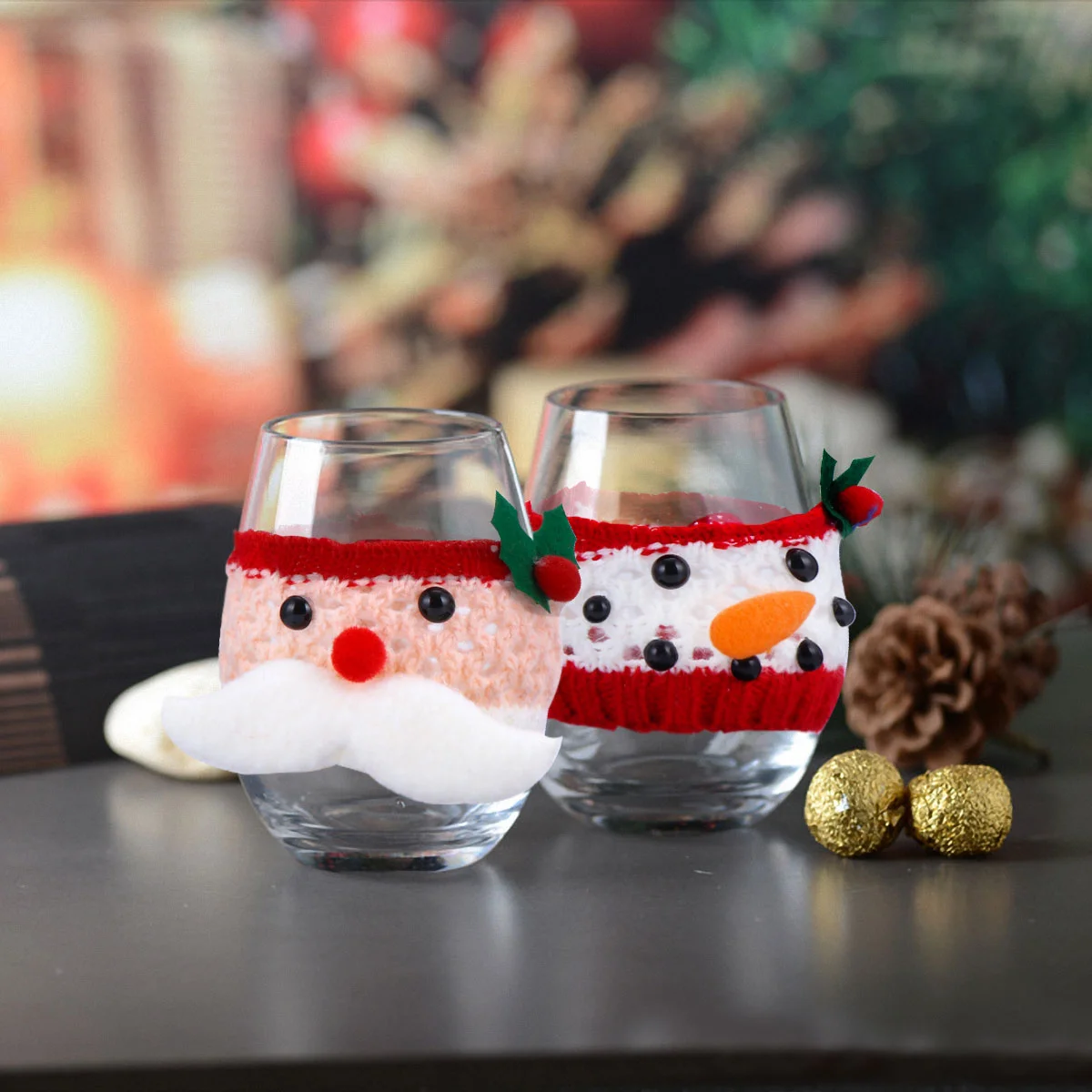 

2 Pcs Christmas Decorations Knitted Glass Set Goblet Adornment Covers Cup Sleeves Grid Decors Ornaments